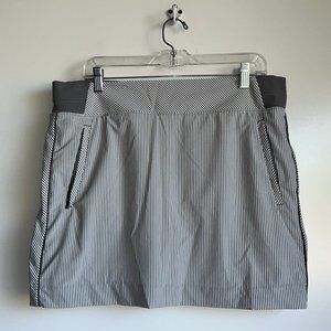 ATHLETA Brooklyn Gray & White Striped Textured 16" Skort Skirt Size 16 ~EUC